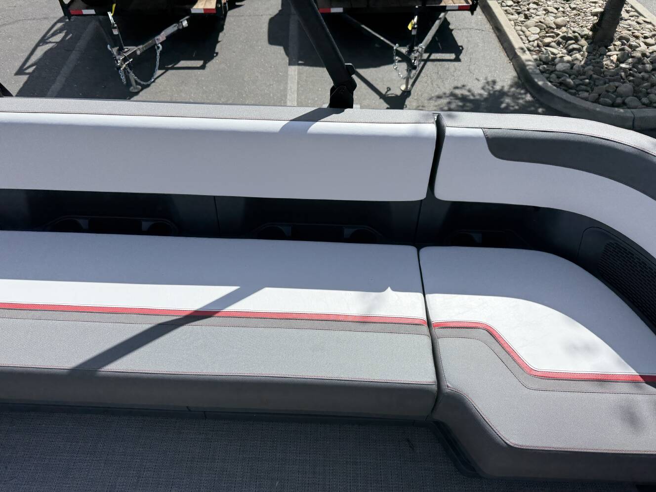 A photo of this 2025 Manitou Cruise 20 MAX Bench
