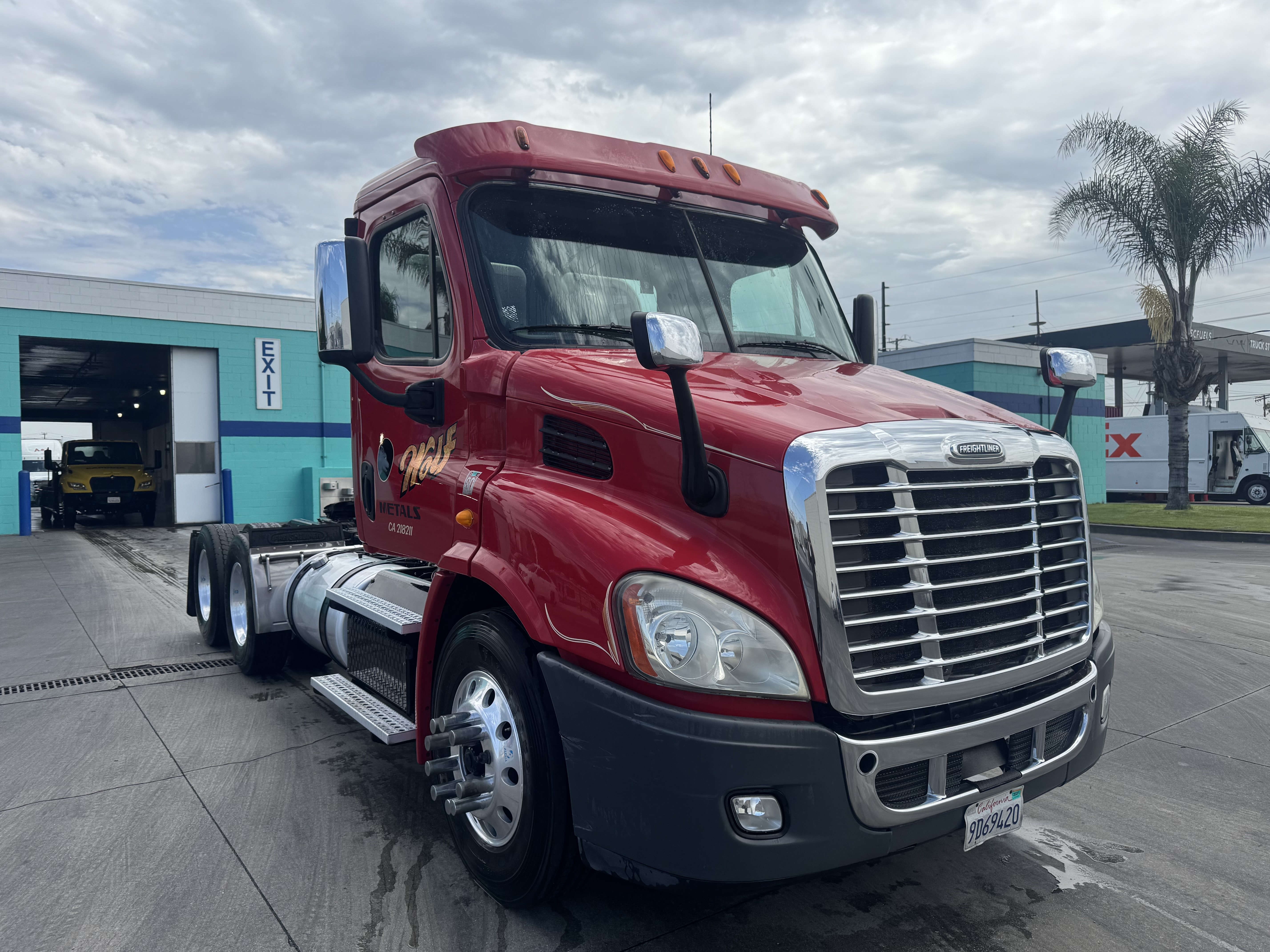 2013 FREIGHTLINER CASCADIA 113 in Whittier, CA