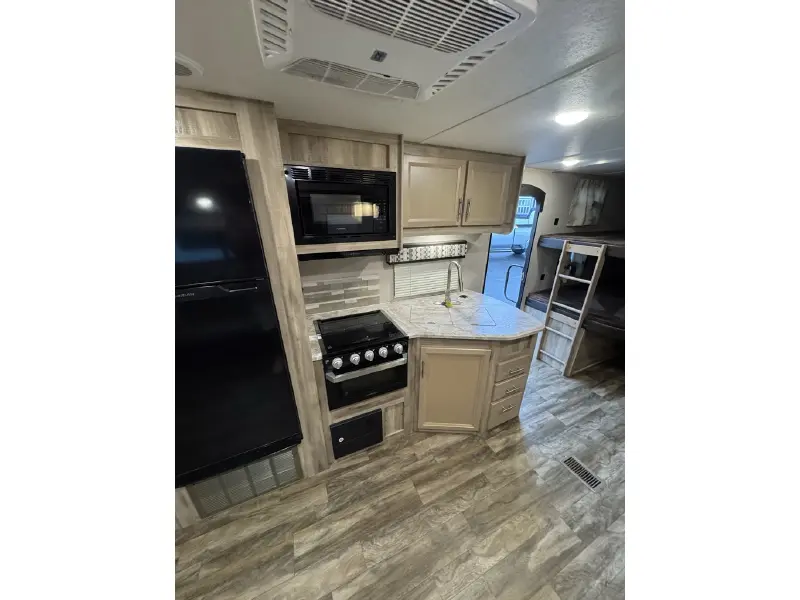 2021 COACHMEN CATALINA 263BHSCK