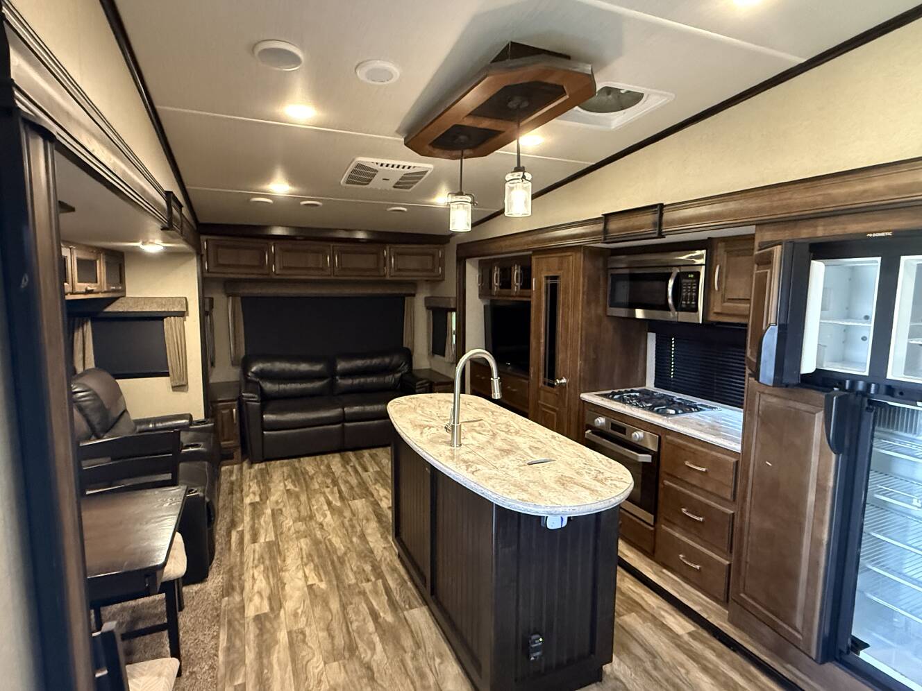 A photo of this 2018 Grand Design REFLECTION 337RLS