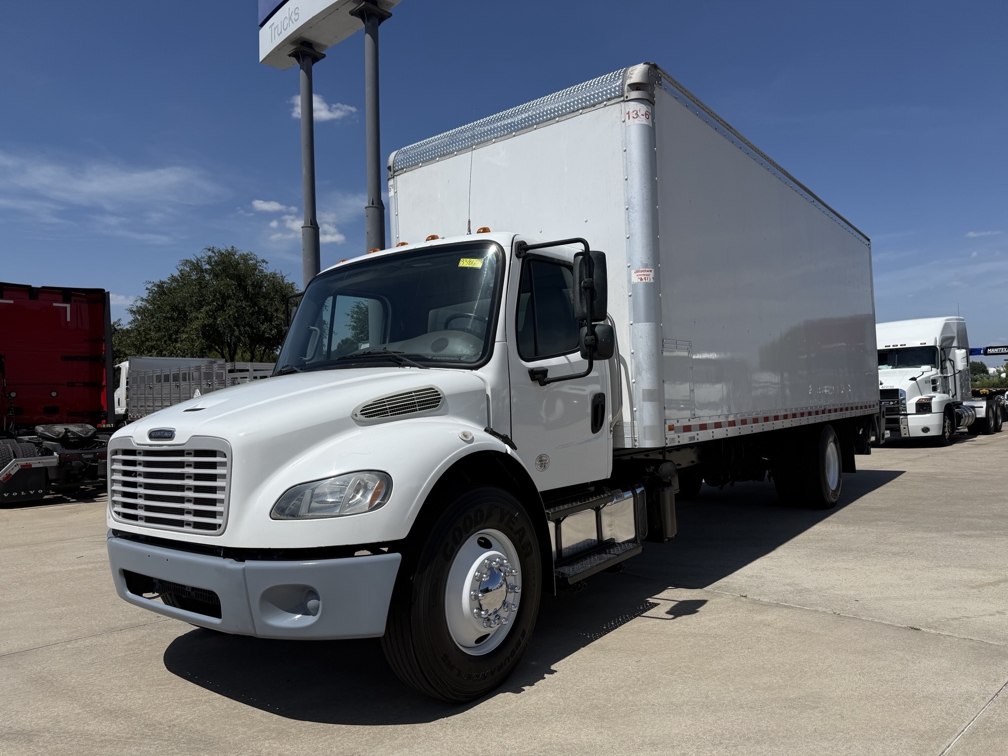 2020 FREIGHTLINER BUSINESS CLASS M2 106 in Dallas, TX