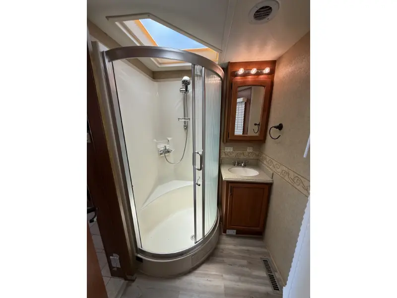2008 HOLIDAY RAMBLER NEPTUNE 37PDQ
