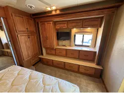 2008 HOLIDAY RAMBLER NEPTUNE 37PDQ