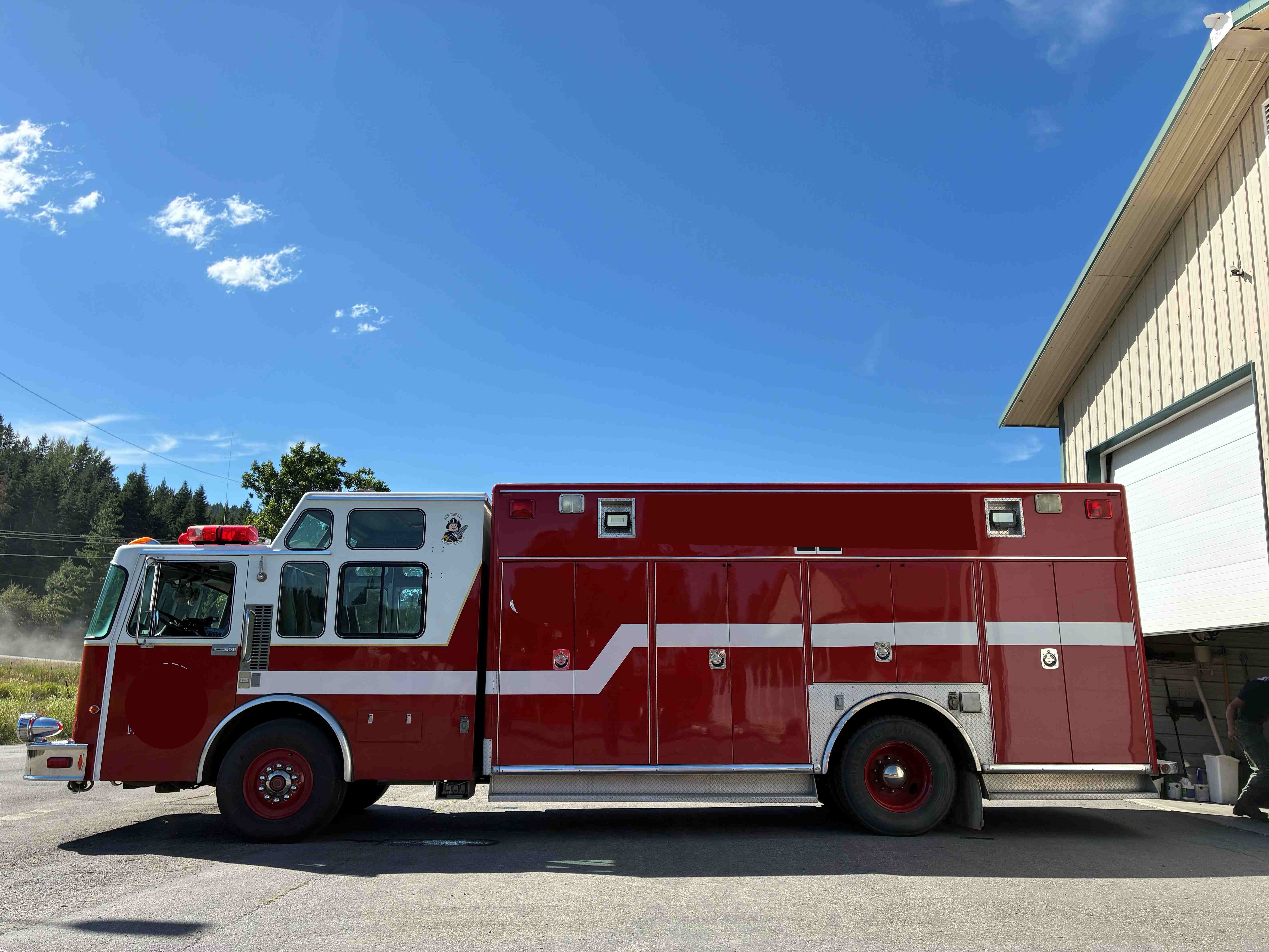 1995 SPARTAN FIRE TRUCK in Cusick, WA