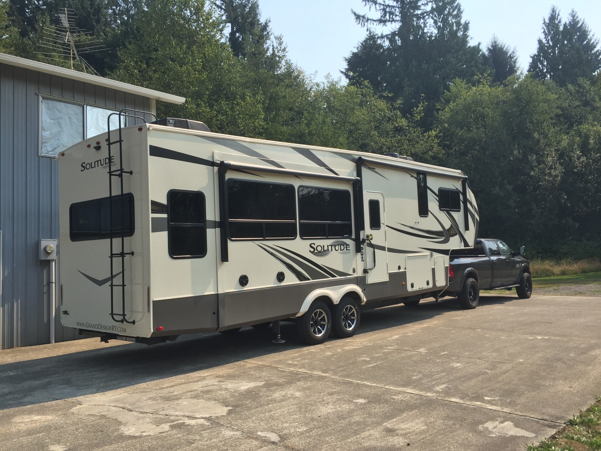 2021 Grand Design SOLITUDE S-CLASS 2930RL RV