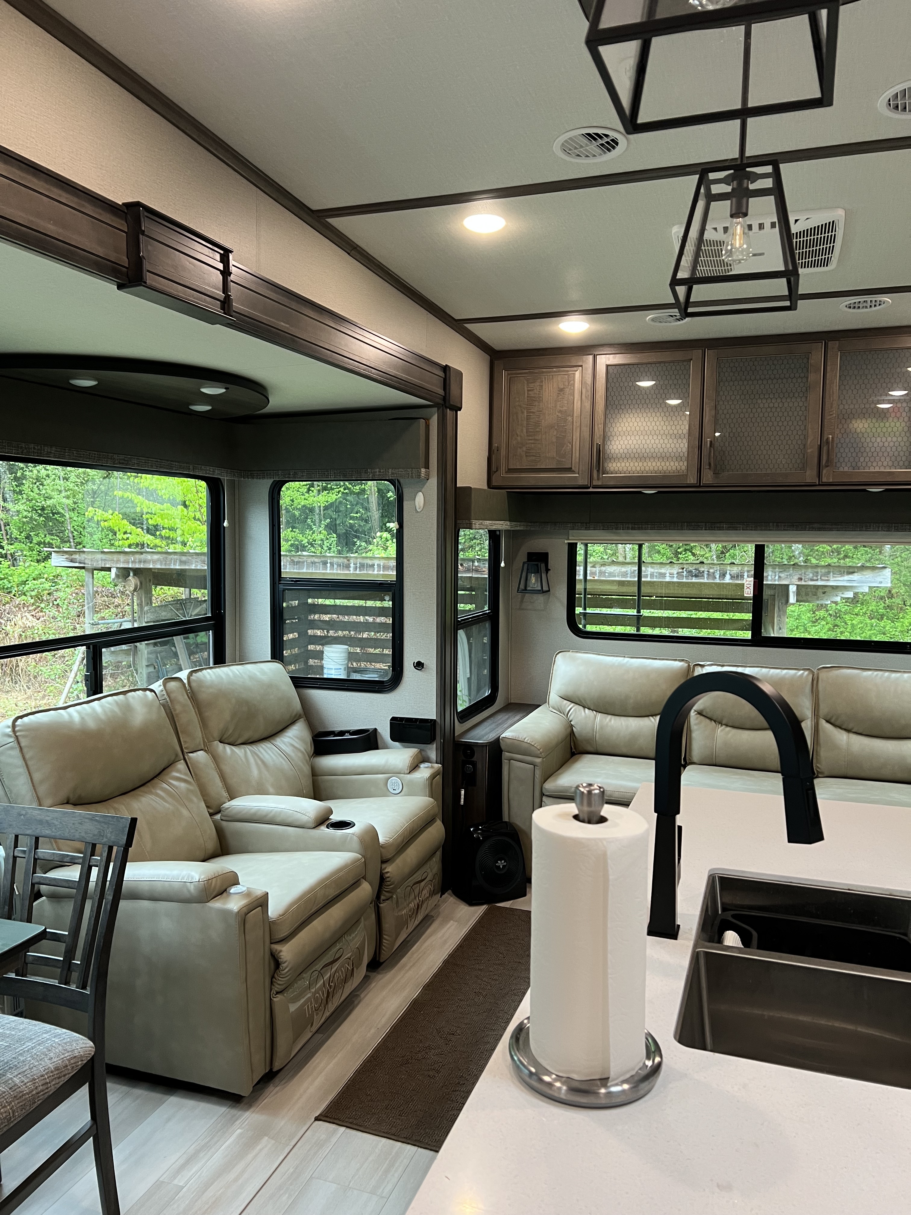 2021 Grand Design SOLITUDE S-CLASS 2930RL in arlington WA