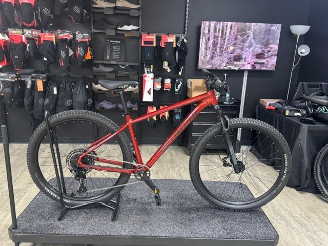 2027 Specialized Bikes ROCKHOPPER COMP 29 COMP 29 in Austin, TX