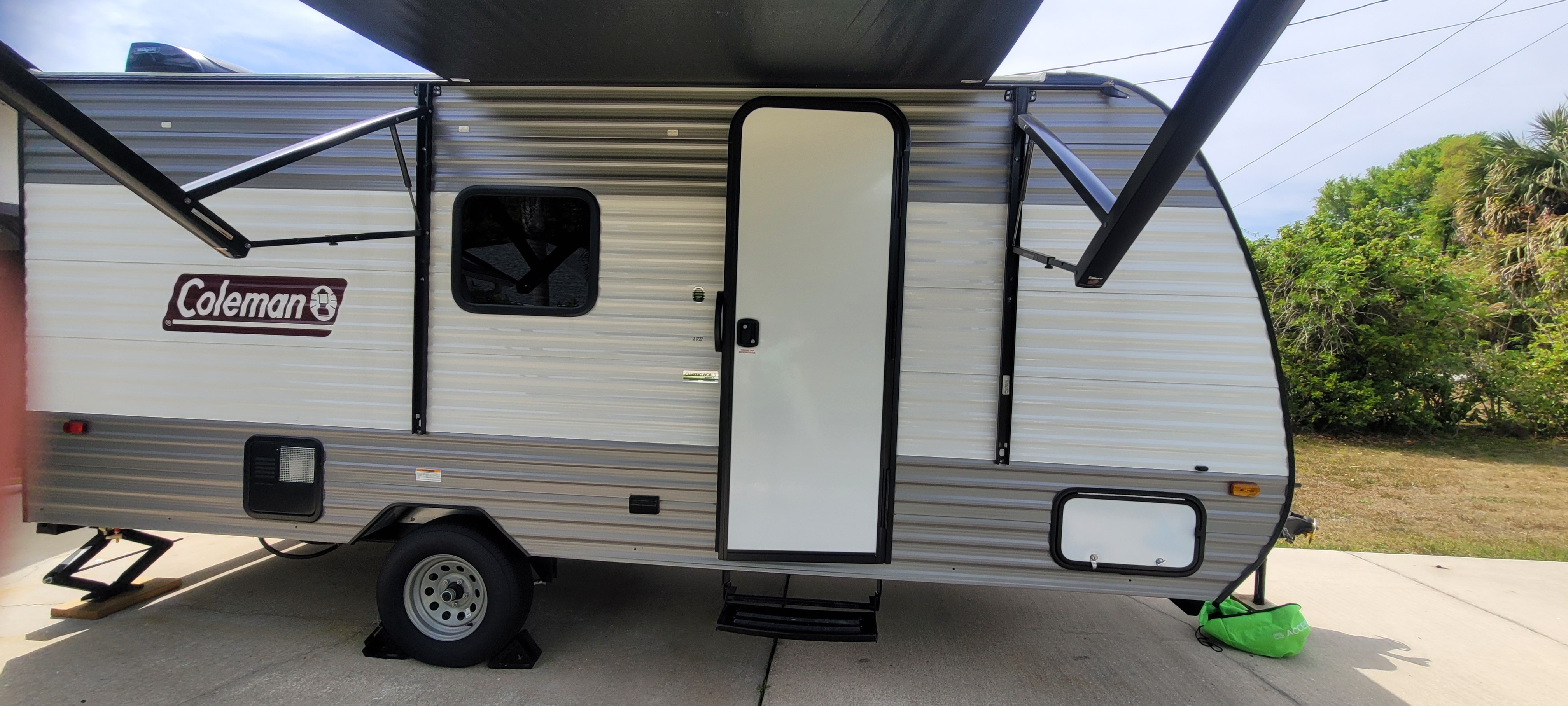 2024 Dutchmen COLEMAN LANTERN LT 17B in lake mary FL