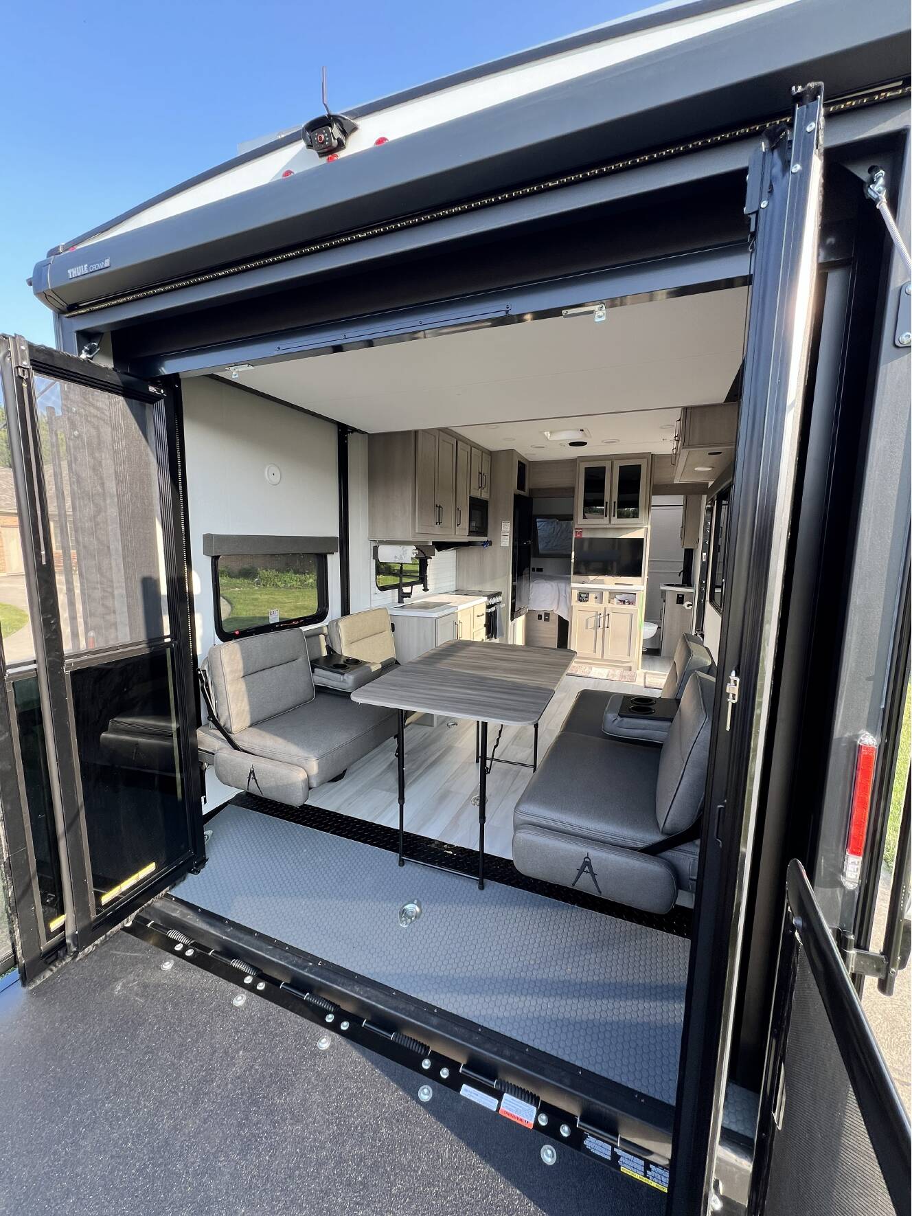 A photo of this 2025 Grand Design MOMENTUM G-CLASS