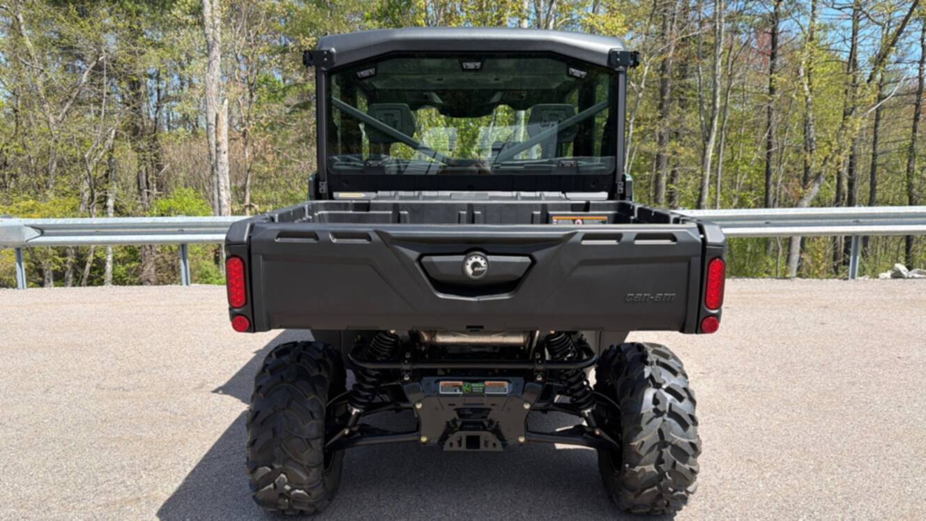 A photo of this 2026 Can-Am DEFENDER MAX DPS CAB HD10
