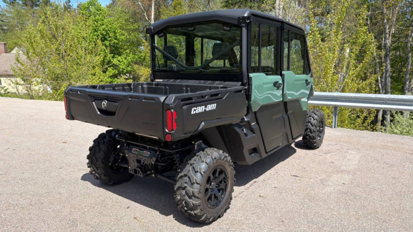 A photo of this 2026 Can-Am DEFENDER MAX DPS CAB HD10