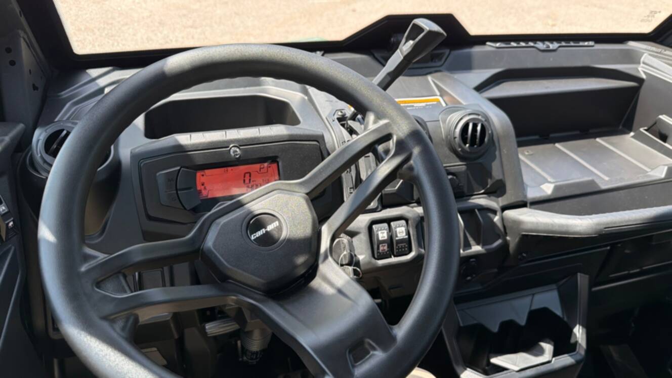 A photo of this 2026 Can-Am DEFENDER MAX DPS CAB HD10