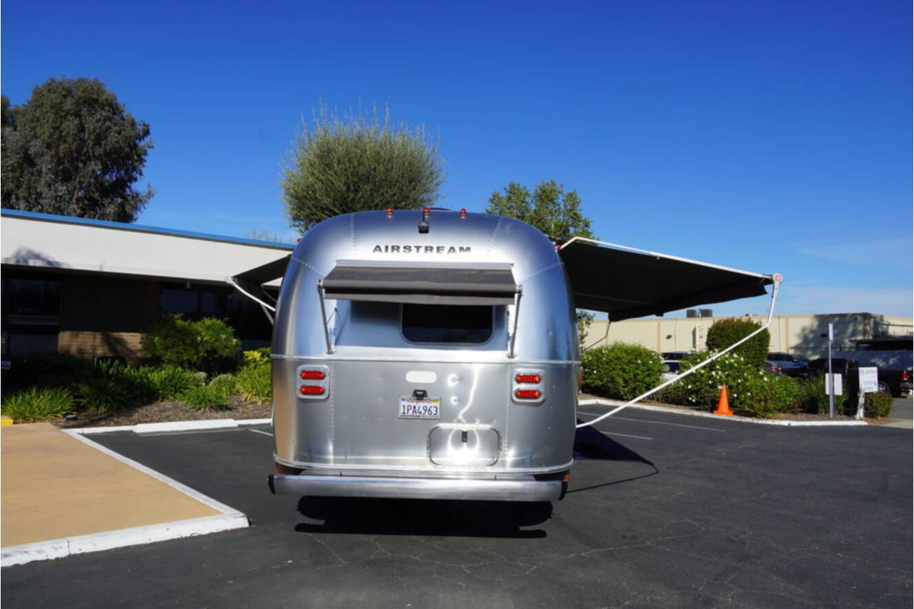 A photo of this 2020 Airstream Flying Cloud 30FB Bunk