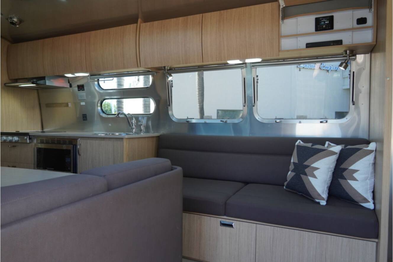 A photo of this 2020 Airstream Flying Cloud 30FB Bunk
