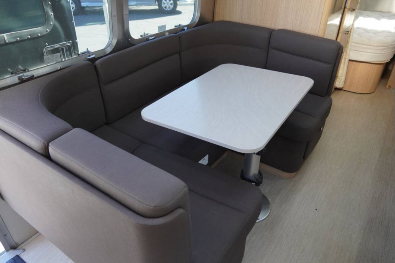 A photo of this 2020 Airstream Flying Cloud 30FB Bunk