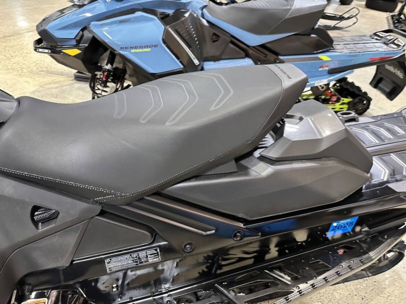 A photo of this 2023 Ski-Doo MXZ BLIZZARD 600R