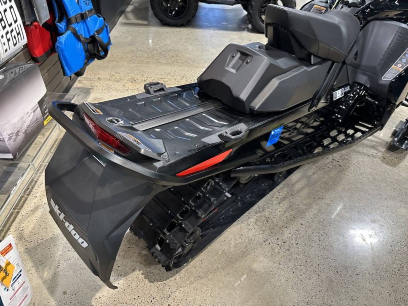 A photo of this 2023 Ski-Doo MXZ BLIZZARD 600R