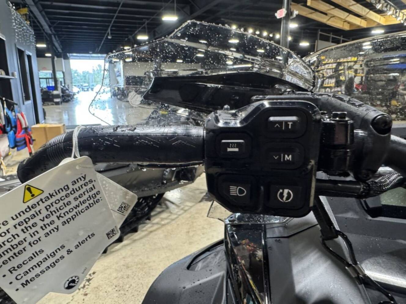 A photo of this 2026 Ski-Doo MXZ® Adrenaline® 850 E-TEC 137_Black