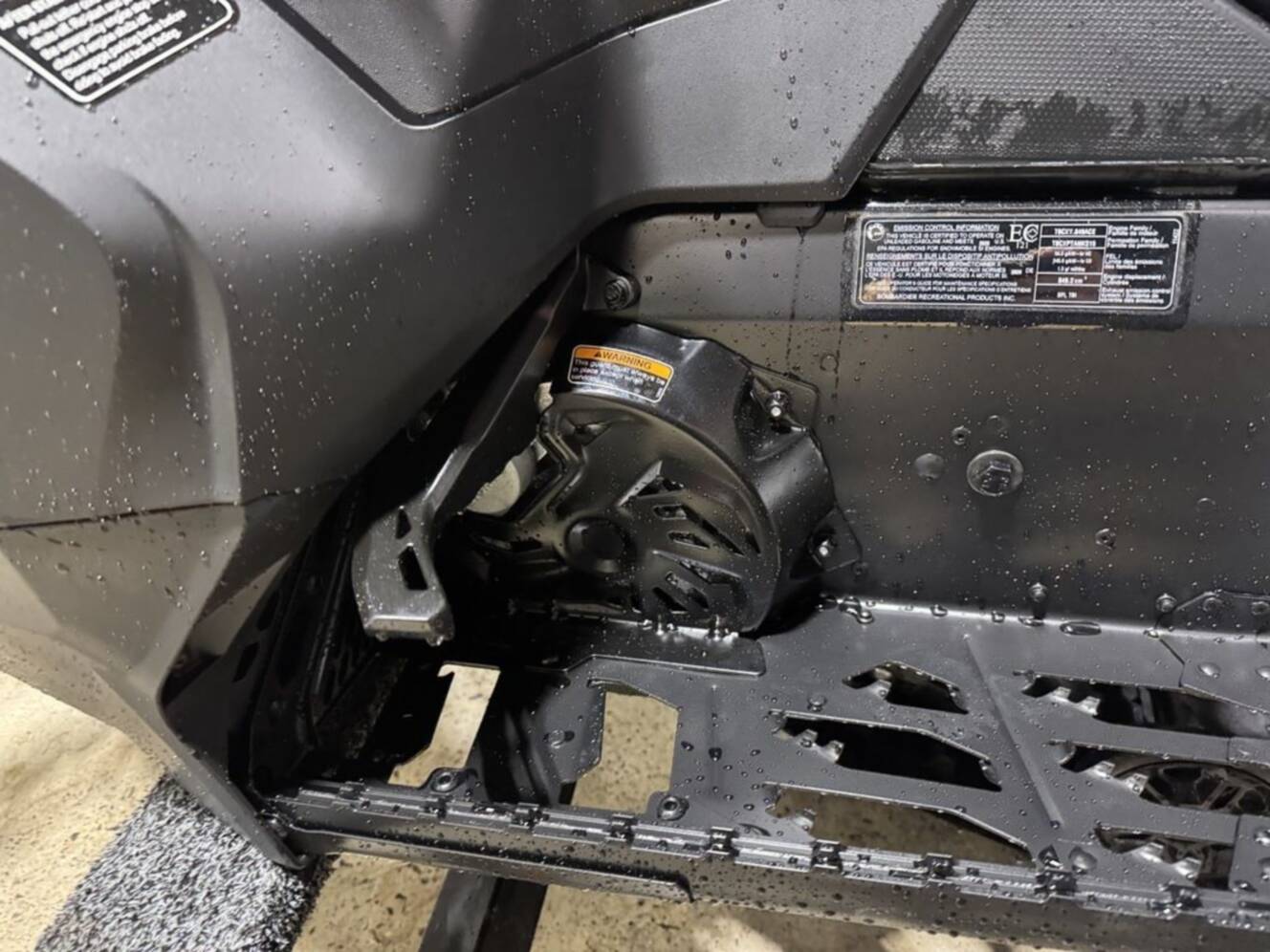 A photo of this 2026 Ski-Doo MXZ® Adrenaline® 850 E-TEC 137_Black