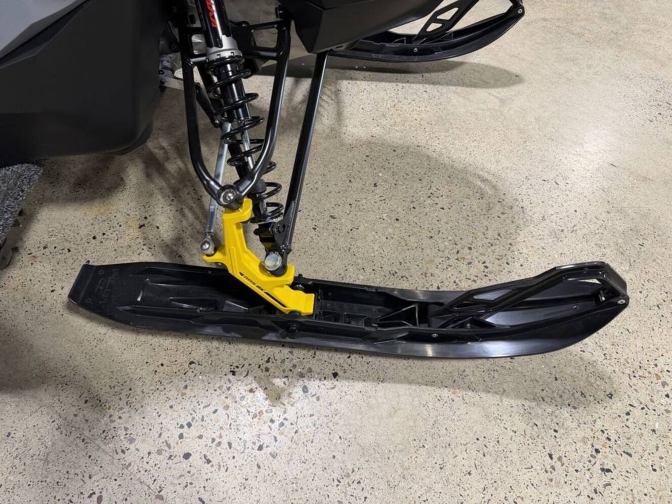 A photo of this 2026 Ski-Doo MXZ® Adrenaline® 600R E-TEC 137_Grey