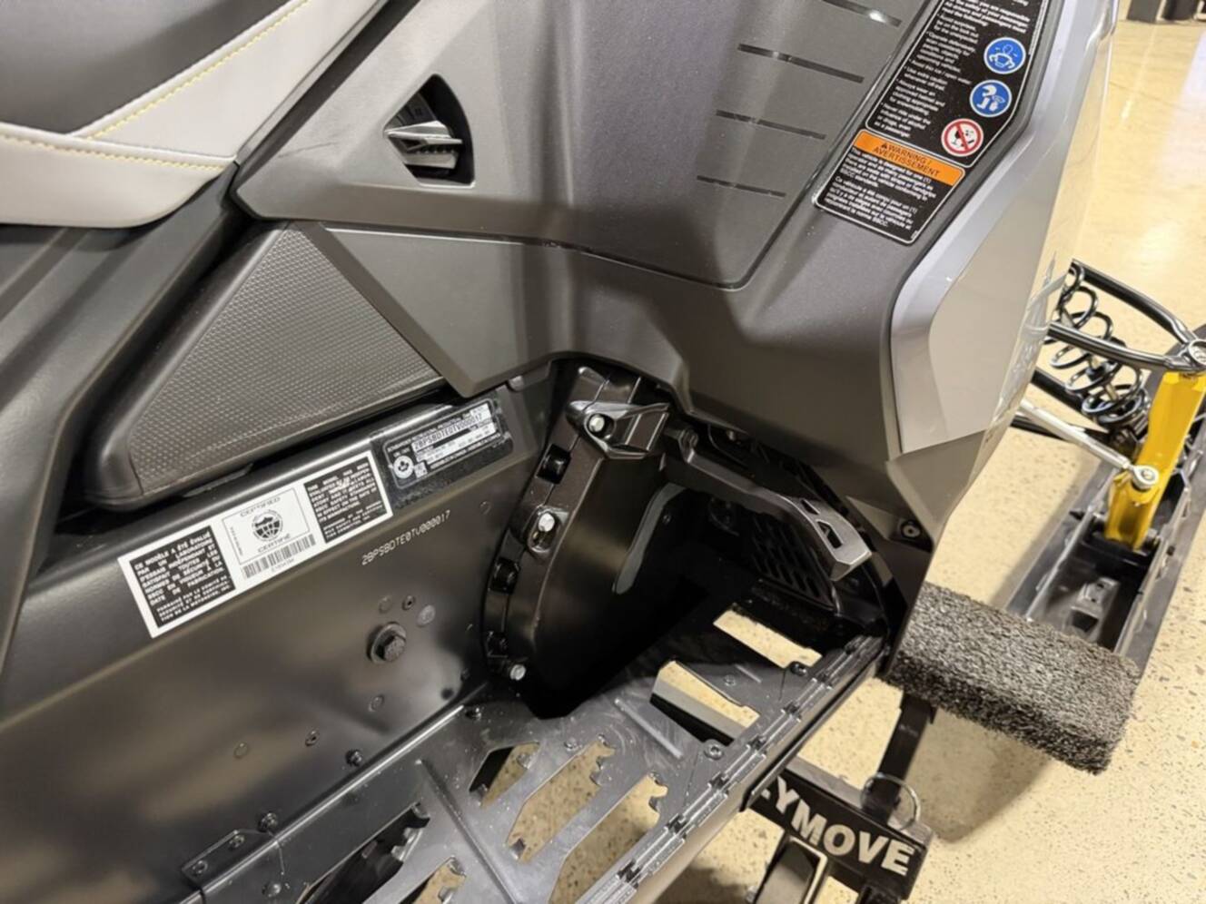 A photo of this 2026 Ski-Doo MXZ® Adrenaline® 600R E-TEC 137_Grey