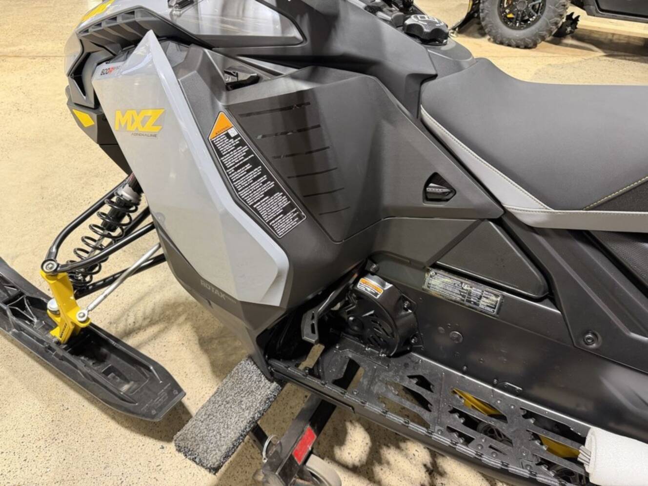 A photo of this 2026 Ski-Doo MXZ® Adrenaline® 600R E-TEC 137_Grey