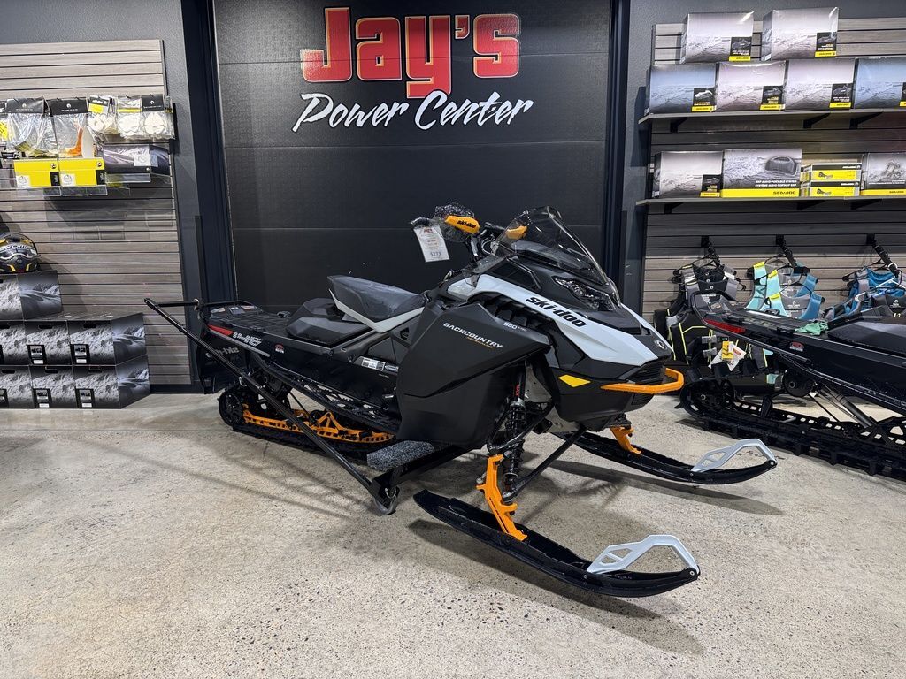 2026 Ski-Doo Backcountry Adrenaline® 850 E-TEC PowderMax 2.0_Bla in reedsburg WI
