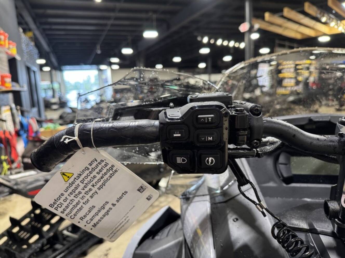 A photo of this 2026 Ski-Doo MXZ® Adrenaline® 850 E-TEC 137_Grey