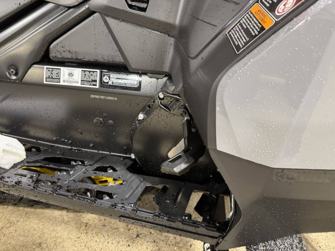 A photo of this 2026 Ski-Doo MXZ® Adrenaline® 850 E-TEC 137_Grey