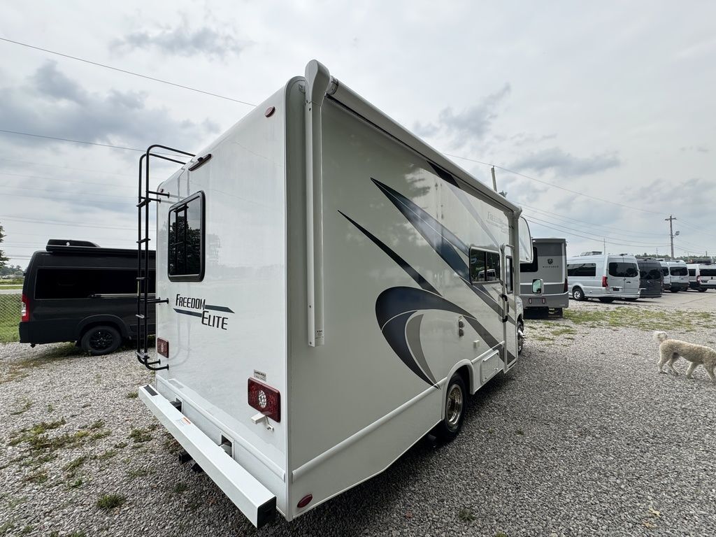2024 Thor Motor Coach Freedom Elite 22FE in lorain OH