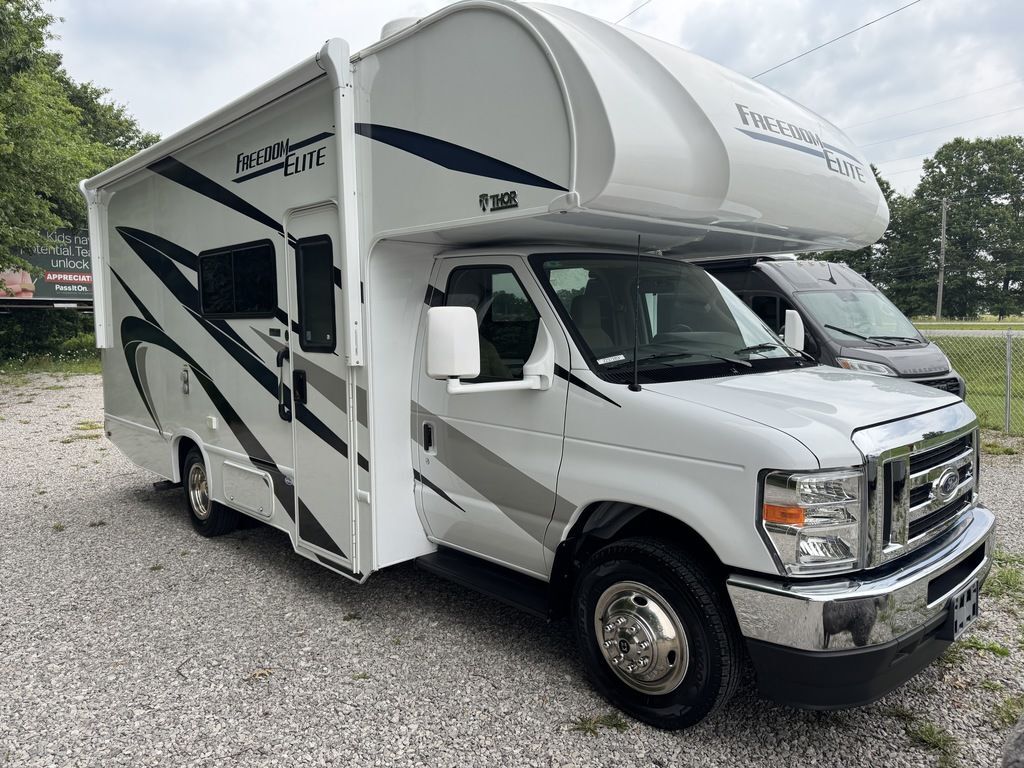 2024 Thor Motor Coach Freedom Elite 22FE in lorain OH