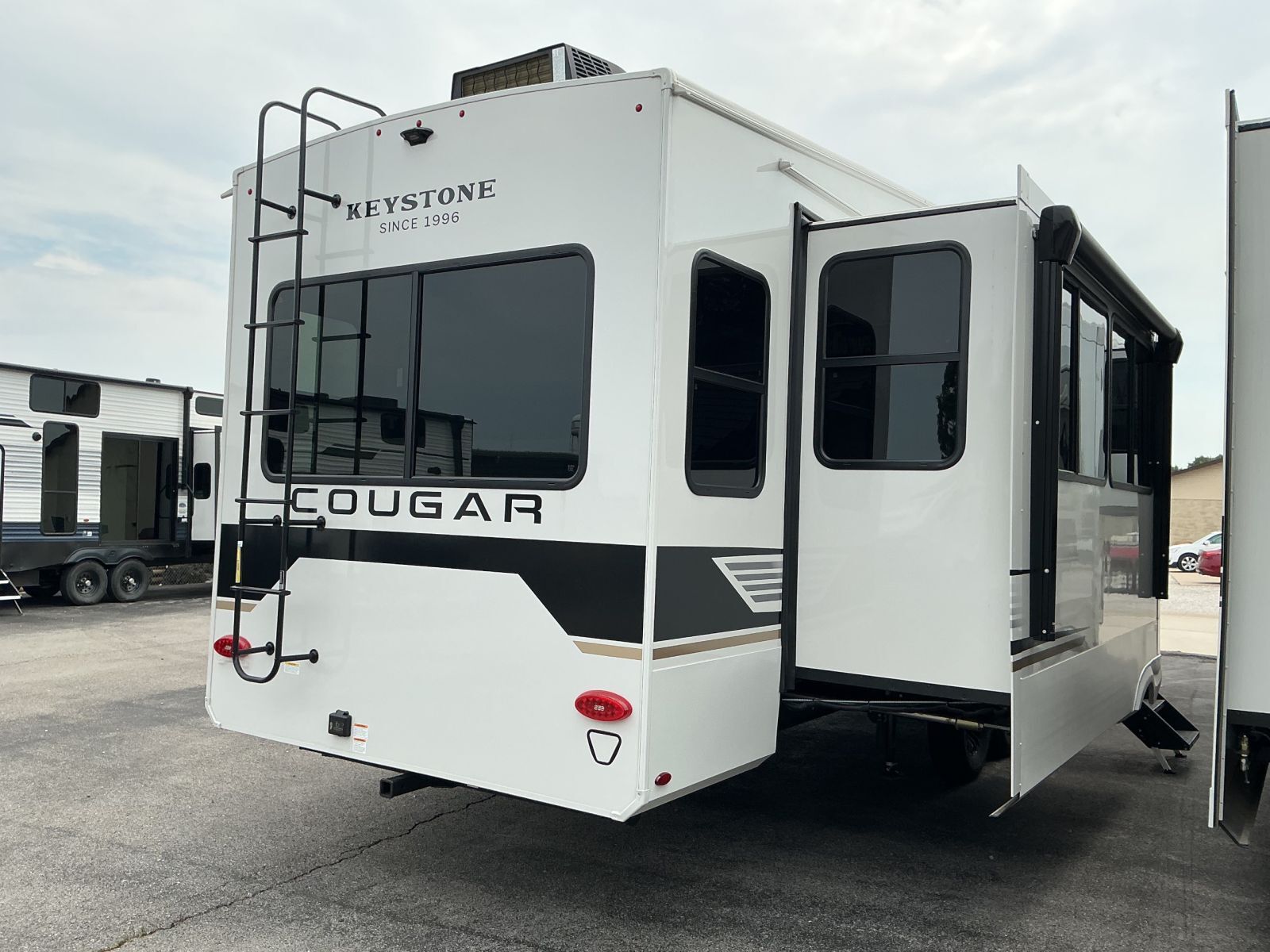 2027 Keystone Rv Cougar 360MBI in jackson MO