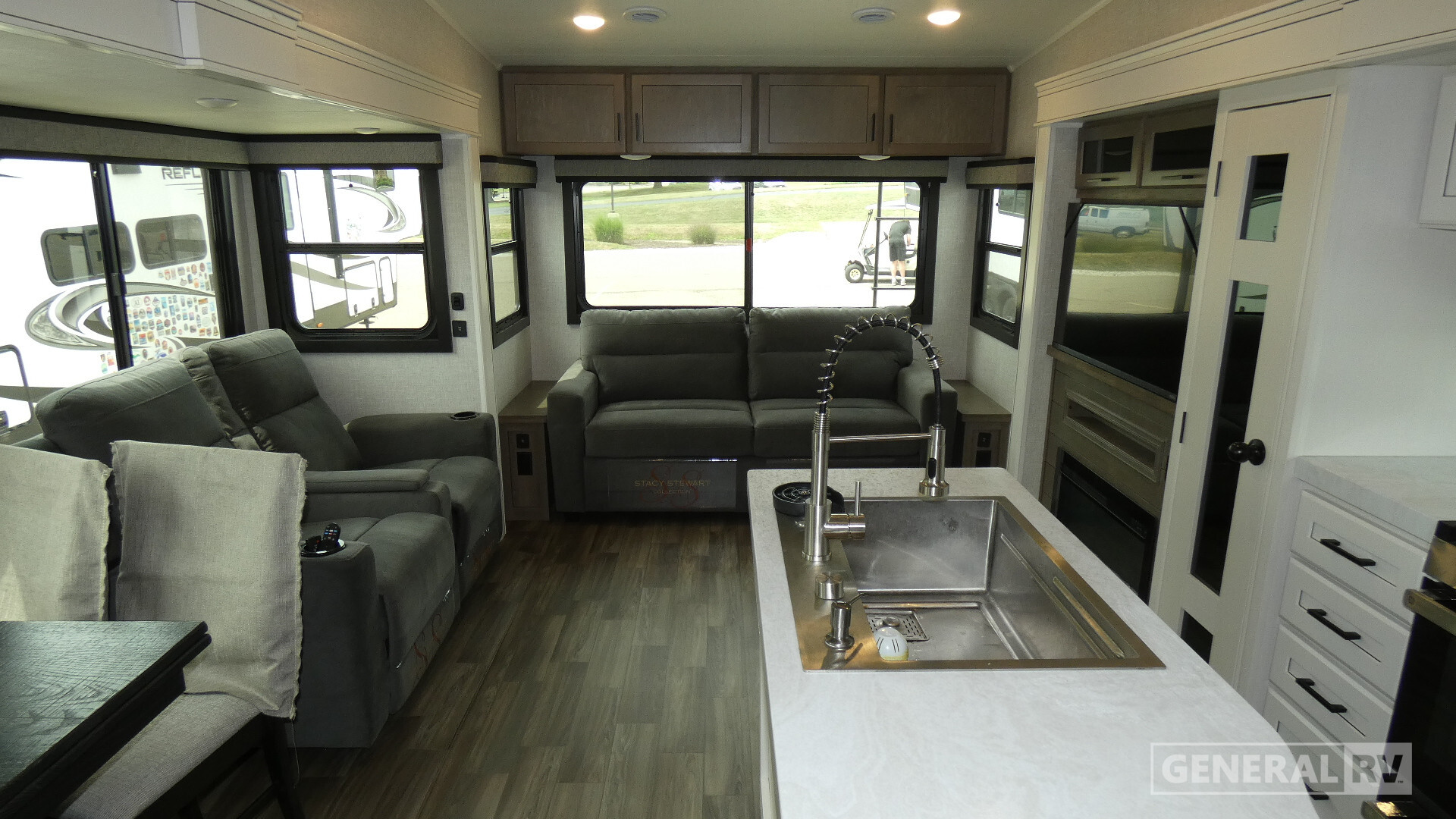 2025 Jayco EAGLE 30CRT in north canton OH