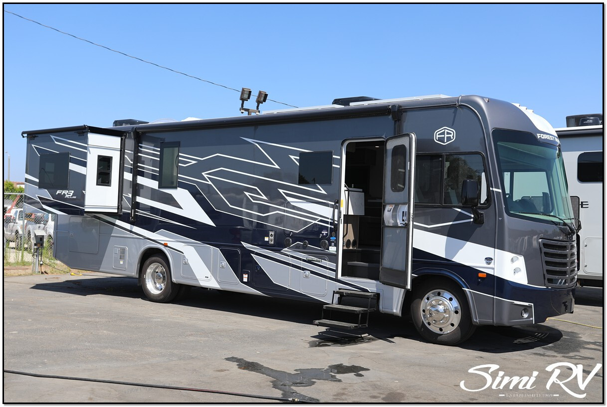 2027 Forest River FR3 PLUS 33Z in simi valley CA