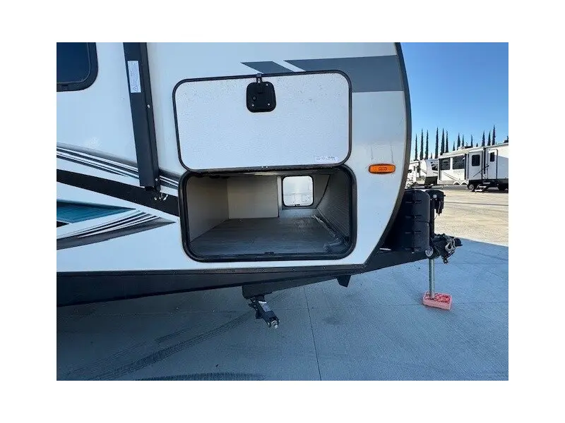2022 FOREST RIVER SURVEYOR LEGEND 276BHLE