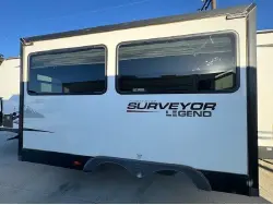 2022 FOREST RIVER SURVEYOR LEGEND 276BHLE