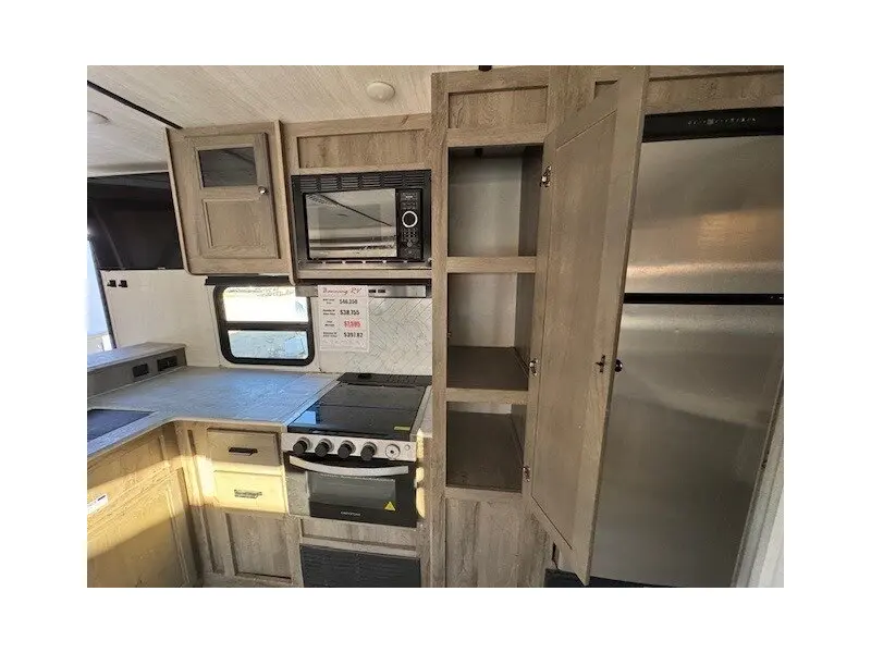 2022 FOREST RIVER SURVEYOR LEGEND 276BHLE
