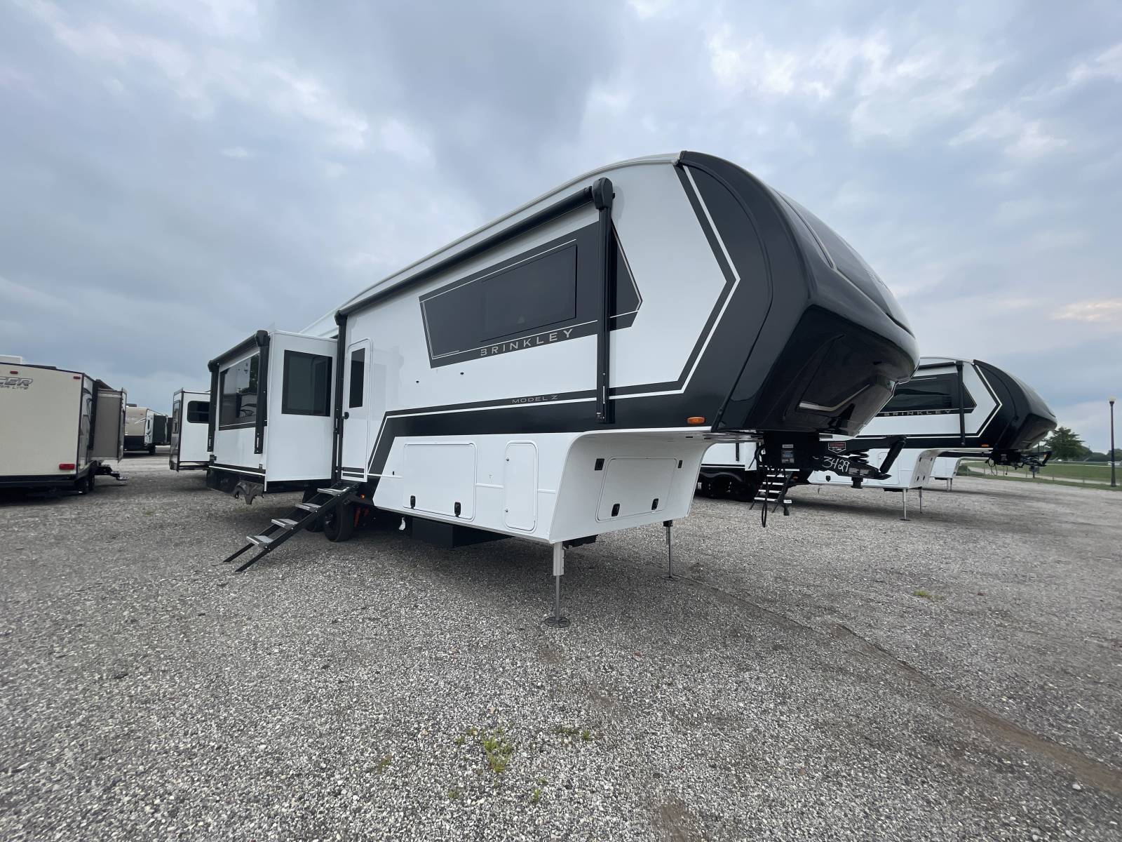2027 Brinkley Rv MODEL Z 3200 RV