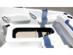 2027 Stingray 19 DC
