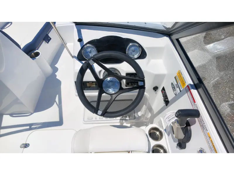 2027 Stingray 19 DC