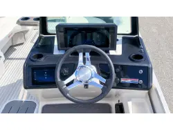 2027 Bennington 22 M SWINGBACK