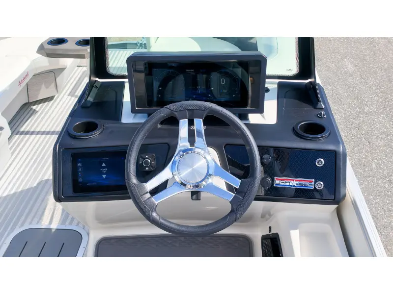 2027 Bennington 22 M SWINGBACK