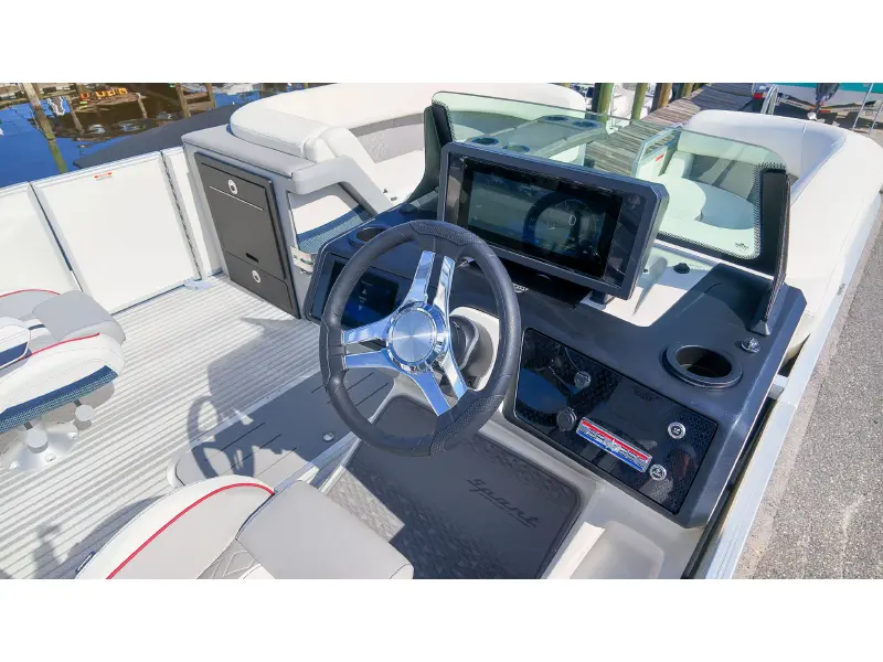 2027 Bennington 22 M SWINGBACK