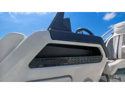 2027 Bennington 22 M SWINGBACK
