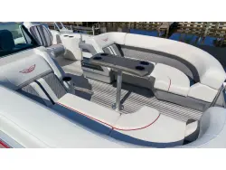 2027 Bennington 22 M SWINGBACK
