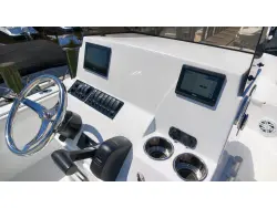 2027 Stingray 17 CC