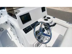 2027 Stingray 17 CC