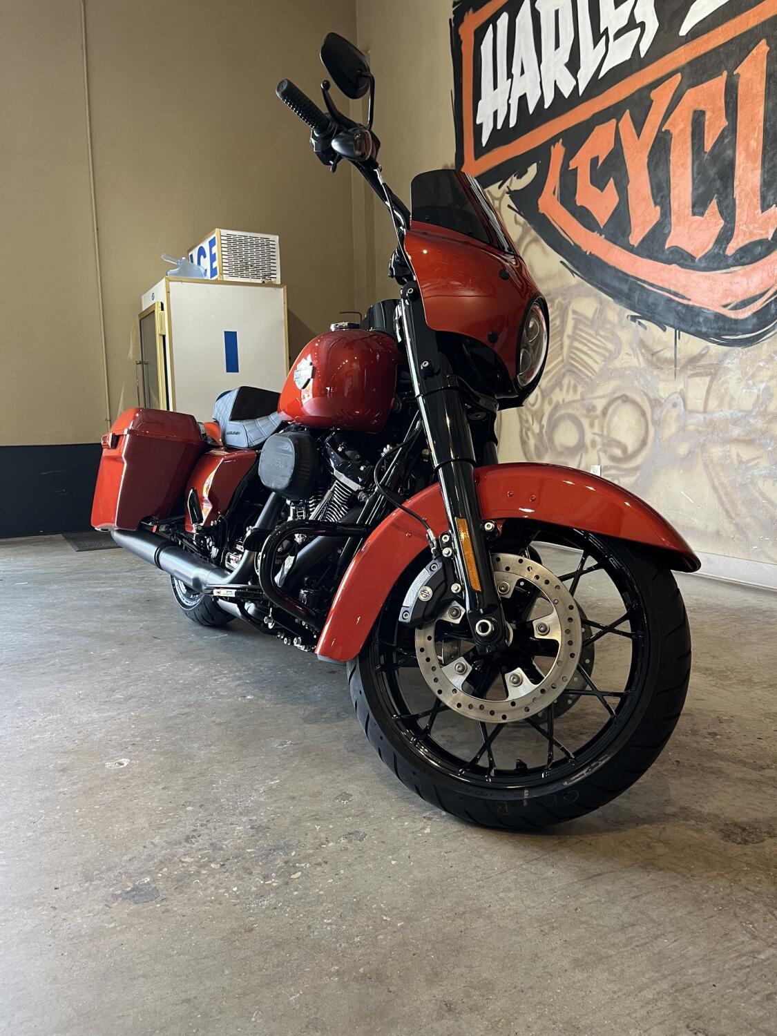 2025 Harley-Davidson Road King Special SPECIAL in Gainesville, FL