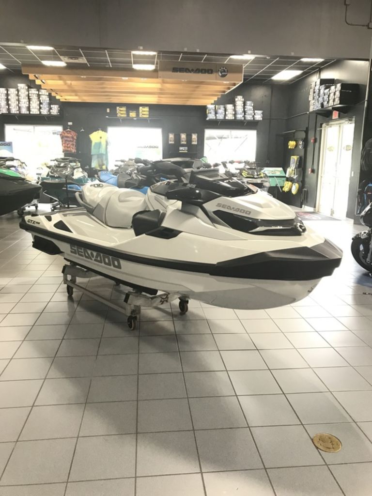 2026 Sea-Doo GTX Limited 325 White Pearl Premium LIMITED 325 in Oakland, FL