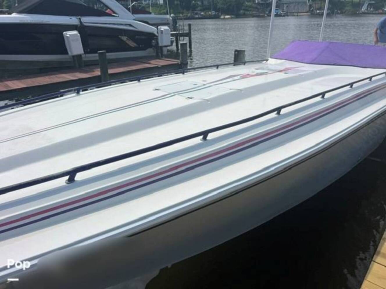 A photo of this 1998 Fountain Lightning 42